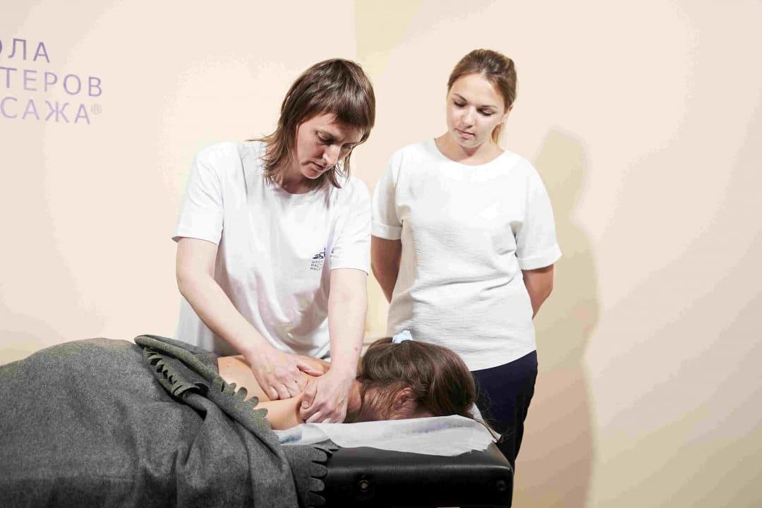 Курсы стоун массажа в Санкт-Петербурге - обучение стоунтерапии в Школе Мастеров Массажа