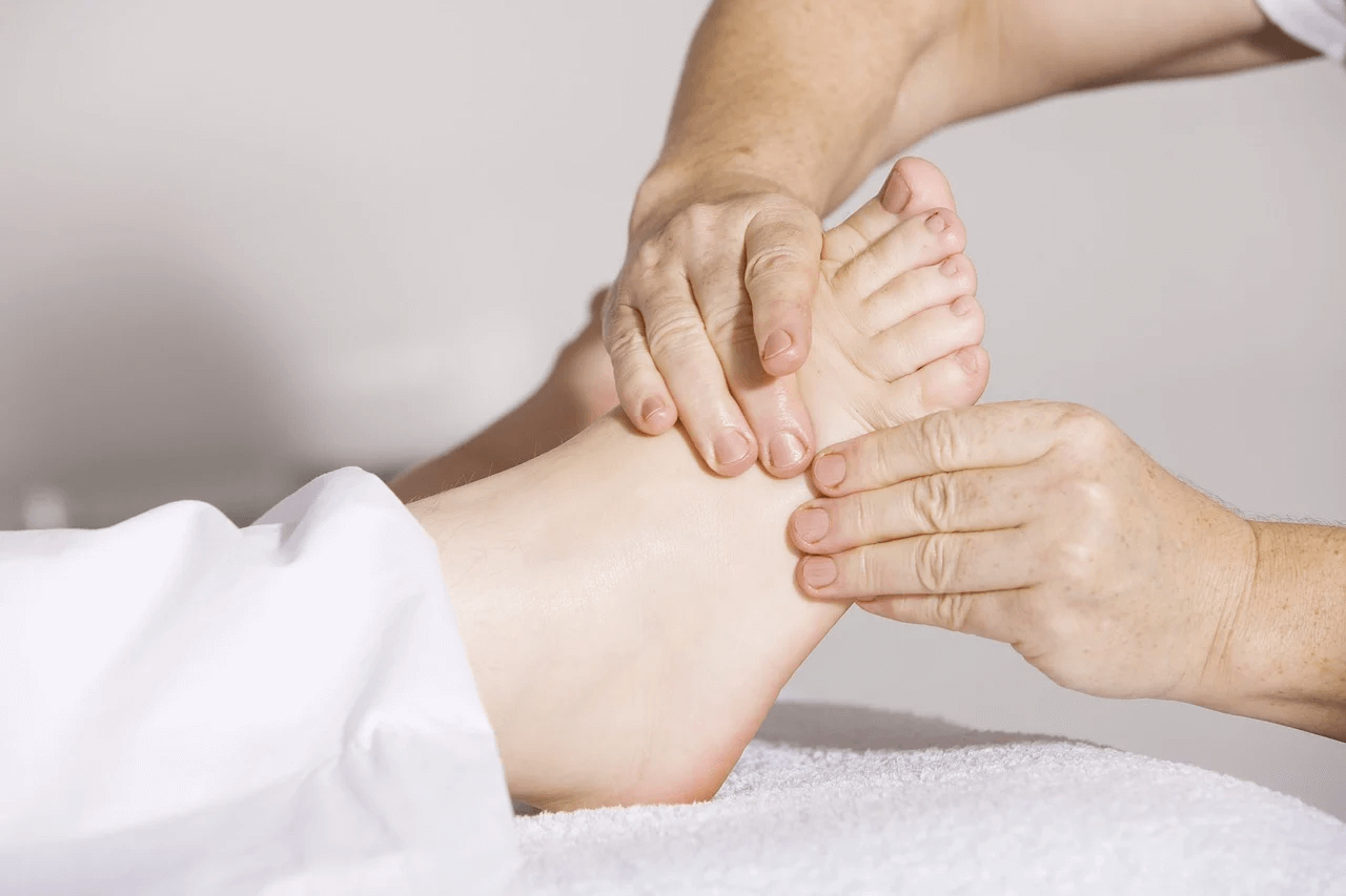 Поперечное плоскостопие и массаж ног