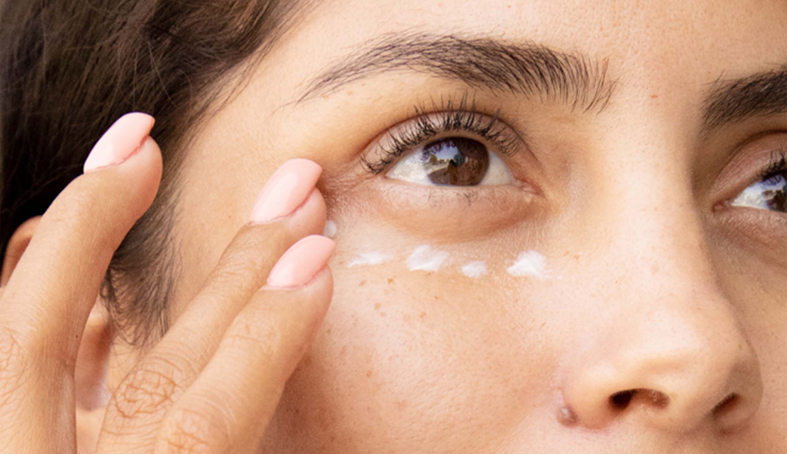 Грамотный уход за кожей вокруг глаз - статьи многопрофильной клиники «Дезир»